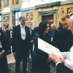 LA DIGNITÀ DEI BAMBINI E DEGLI ADOLESCENTI NEL MONDO DIGITALE: L'APPELLO DI PAPA FRANCESCO